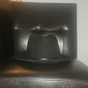 Janessa Leone Fedora